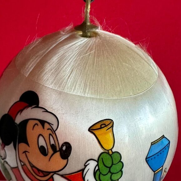 1978 Vintage Satin Hallmark Disney Ball Ornament - Picture 7 of 7